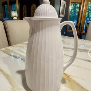 1  Oggi Linea 34 oz Thermal Vacuum Carafe W/Push Button Top & Glass Liner